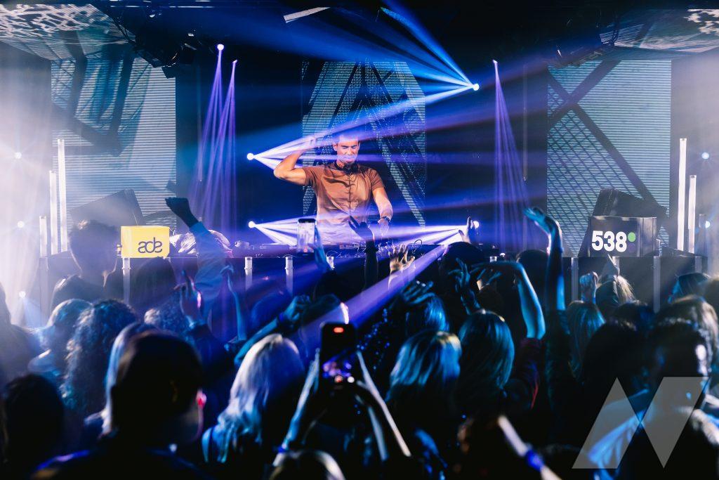 Sets voor DJ optredens 86 ADE 2023 DJ Show